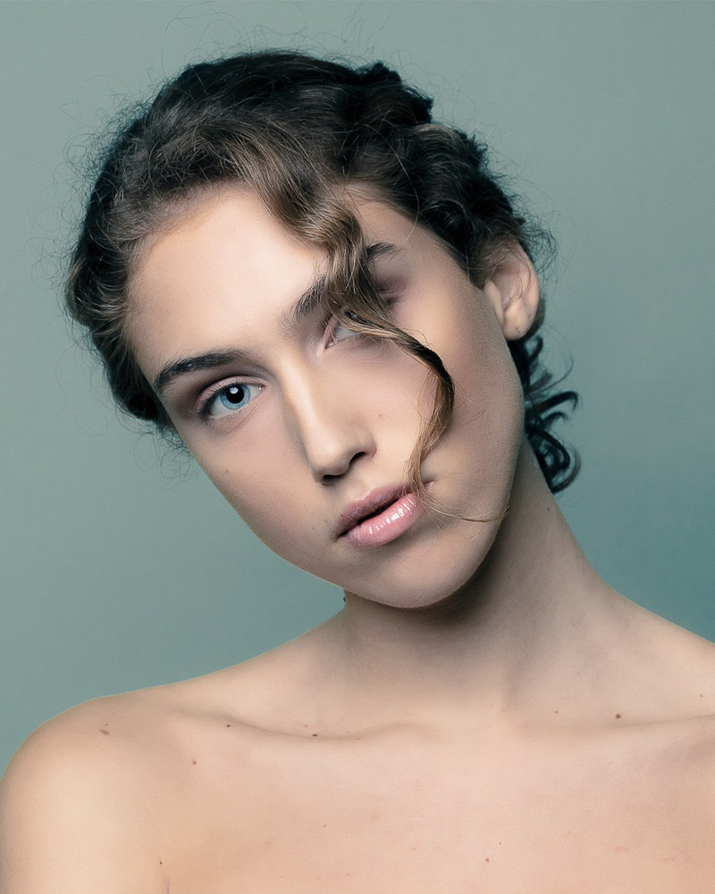 daniela cioara makeup 16